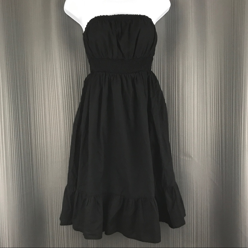 ⭐️Anthro Fei black strapless smocked sur dress